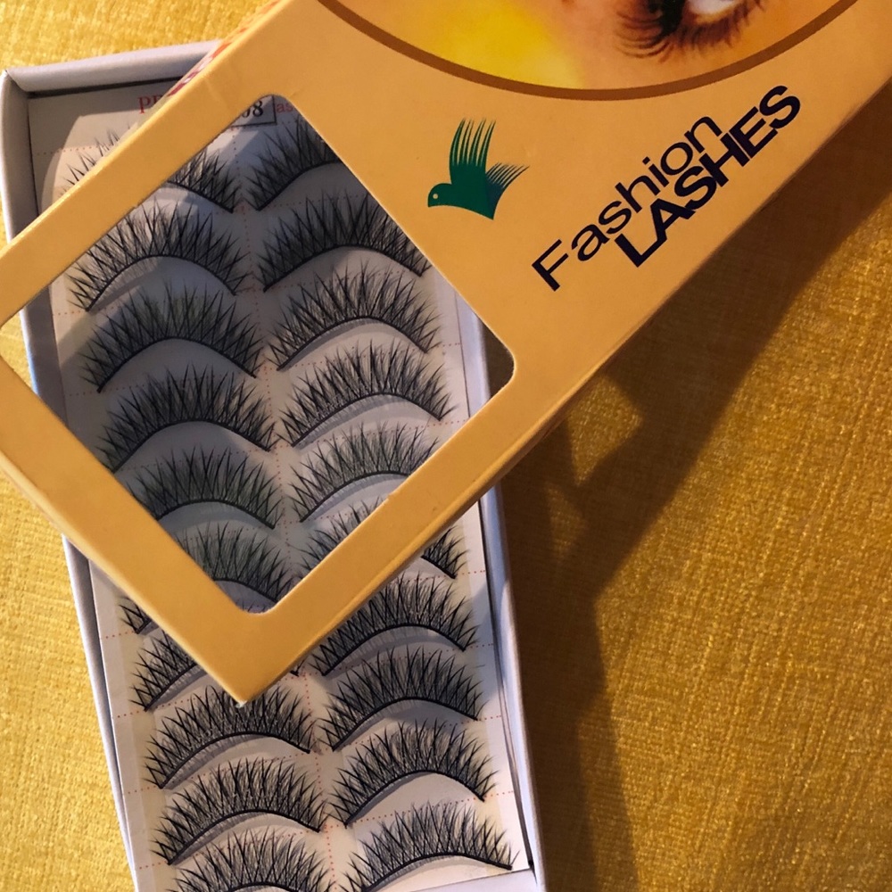 Lashes Chris cross